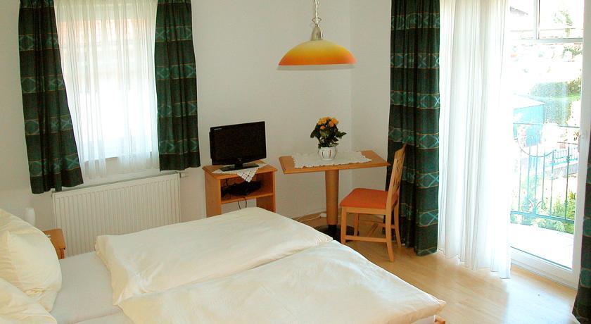 Pension Hiesel-Villa Untersbergblick Anthering Номер фото