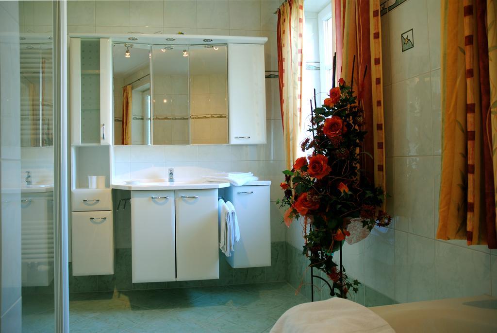 Pension Hiesel-Villa Untersbergblick Anthering Номер фото